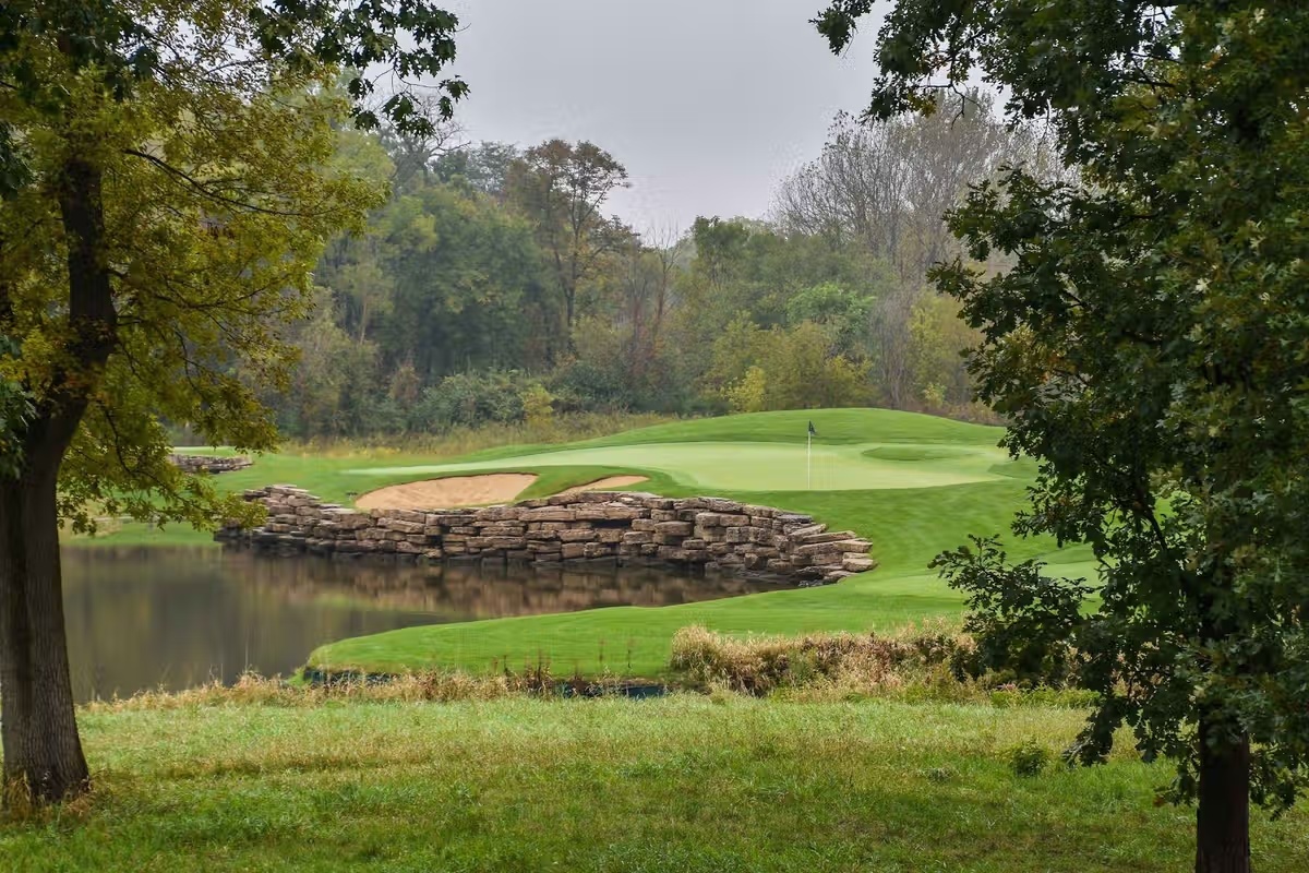 Stonebridge Country Club golf course in Aurora, Illinois